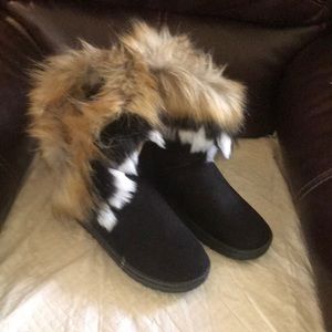Flat ankle faux fur boots